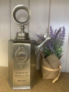 Gravure sur métal étain sur channe