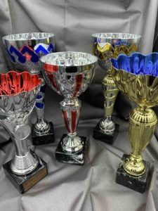 Gravure sur coupes sportives